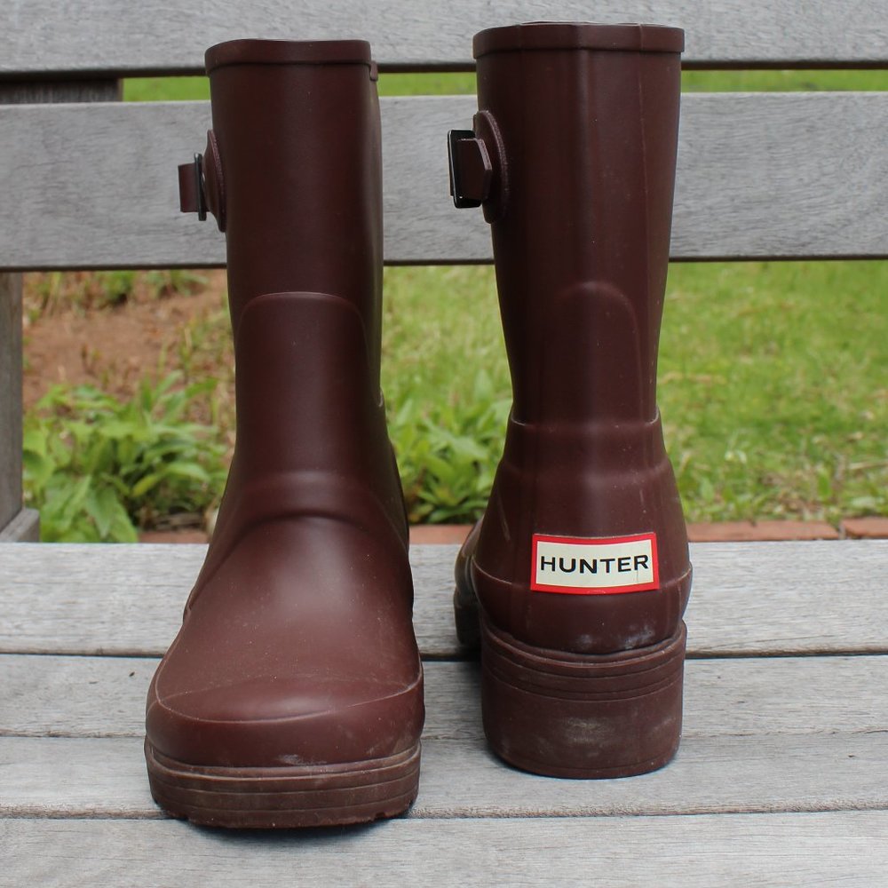 Hunter Rain Boots Short Matte Purple Heel Size 6